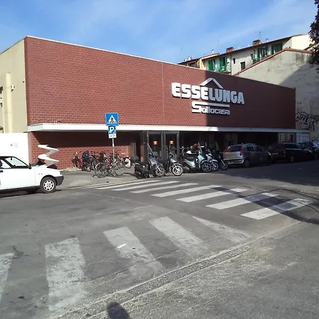 Konukevi Stefano *