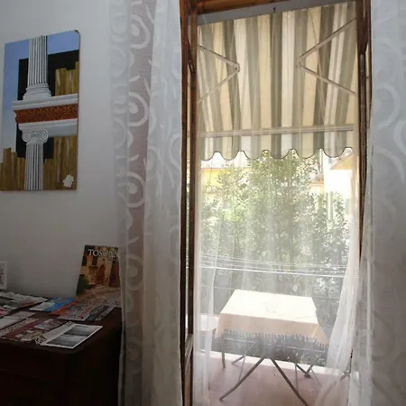 Konukevi Stefano *